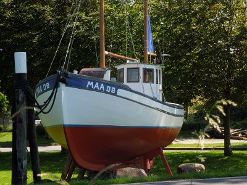 Bild Boot Ortseingang Maasholm 